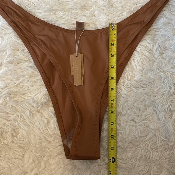 Skims bikini bottoms- almond - Picture 9 of 9